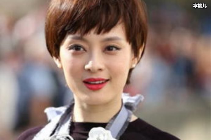 孙俪晒与女儿小花的临摹书法作，风格各不同邓超再次被碾压