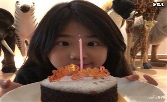 曹格女儿现在照片, 妈妈晒其 10 岁生日照成小美女