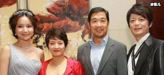 张国立儿子张默近况， 张国立为张默老婆却吸毒？